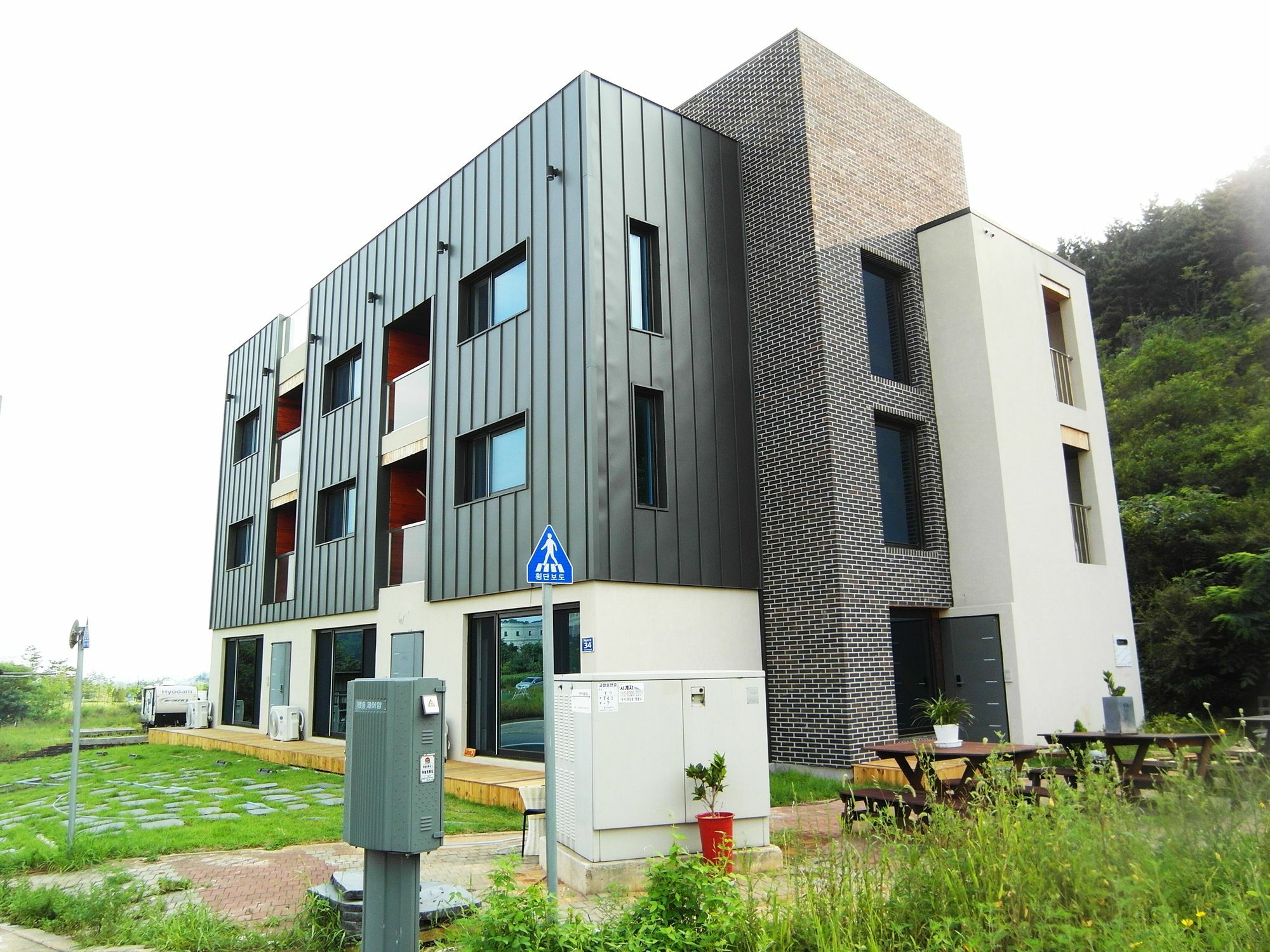 Leeon Guest House Инчон Екстериор снимка